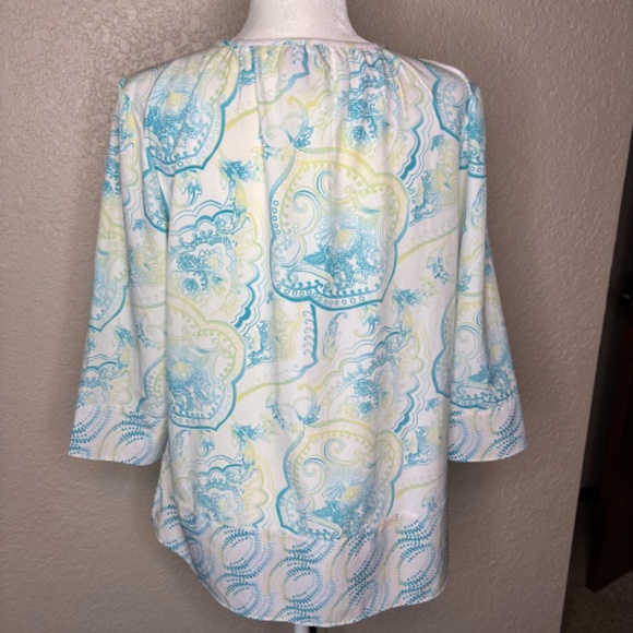 Chico's Size 1 White Blue Paisley Print Top Women's Size Medium - Picture 5 of 12